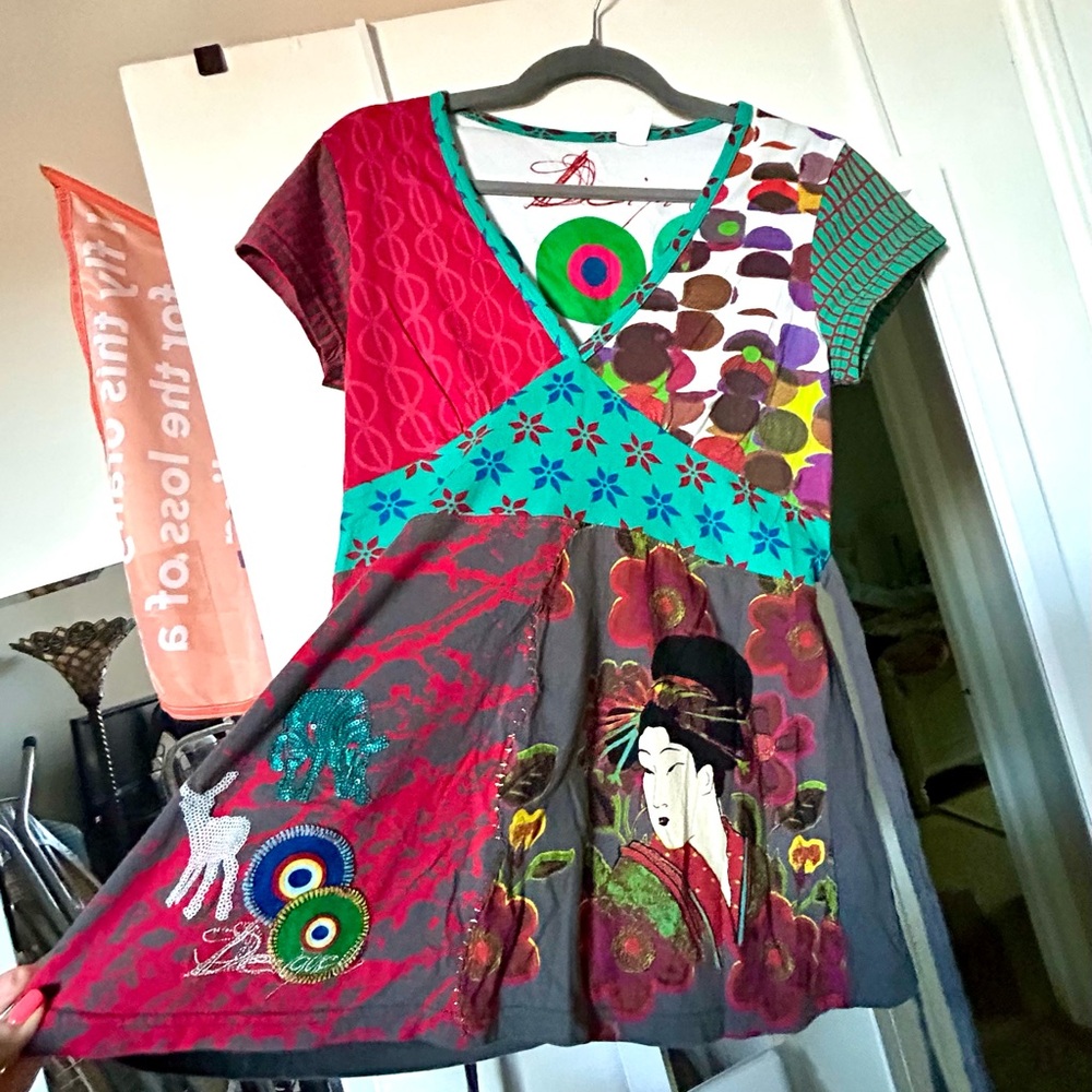 NWOT DESIGUAL Designer- Unigue, Rare, Vibrant Tieback Top-sz xl-fits like M